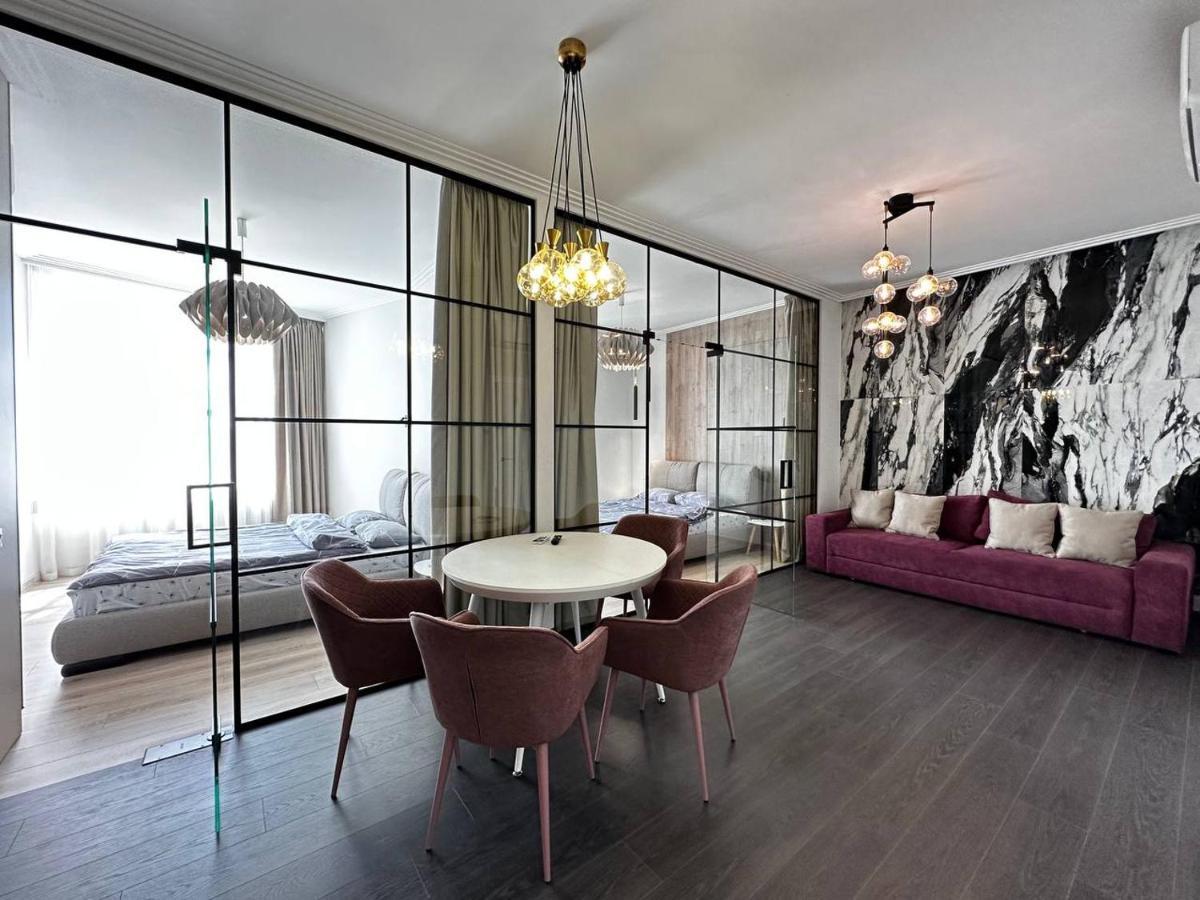 Sea Symphony 3-Bedrooms Lux Apartment Одеса Екстериор снимка