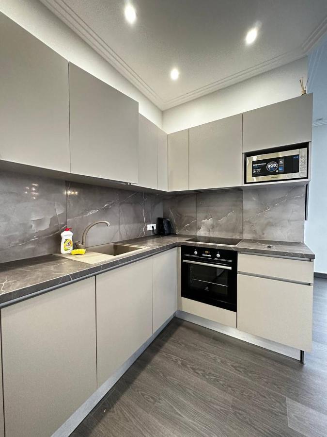 Sea Symphony 3-Bedrooms Lux Apartment Одеса Екстериор снимка