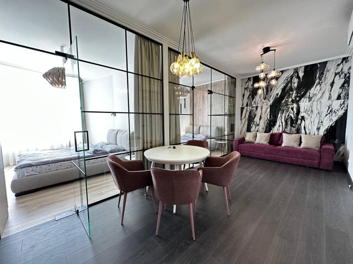 Sea Symphony 3-Bedrooms Lux Apartment Одеса Екстериор снимка