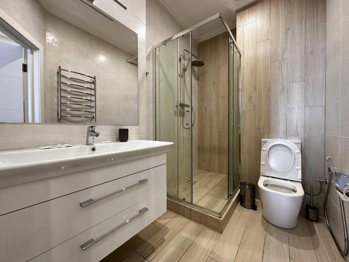 Sea Symphony 3-Bedrooms Lux Apartment Одеса Екстериор снимка